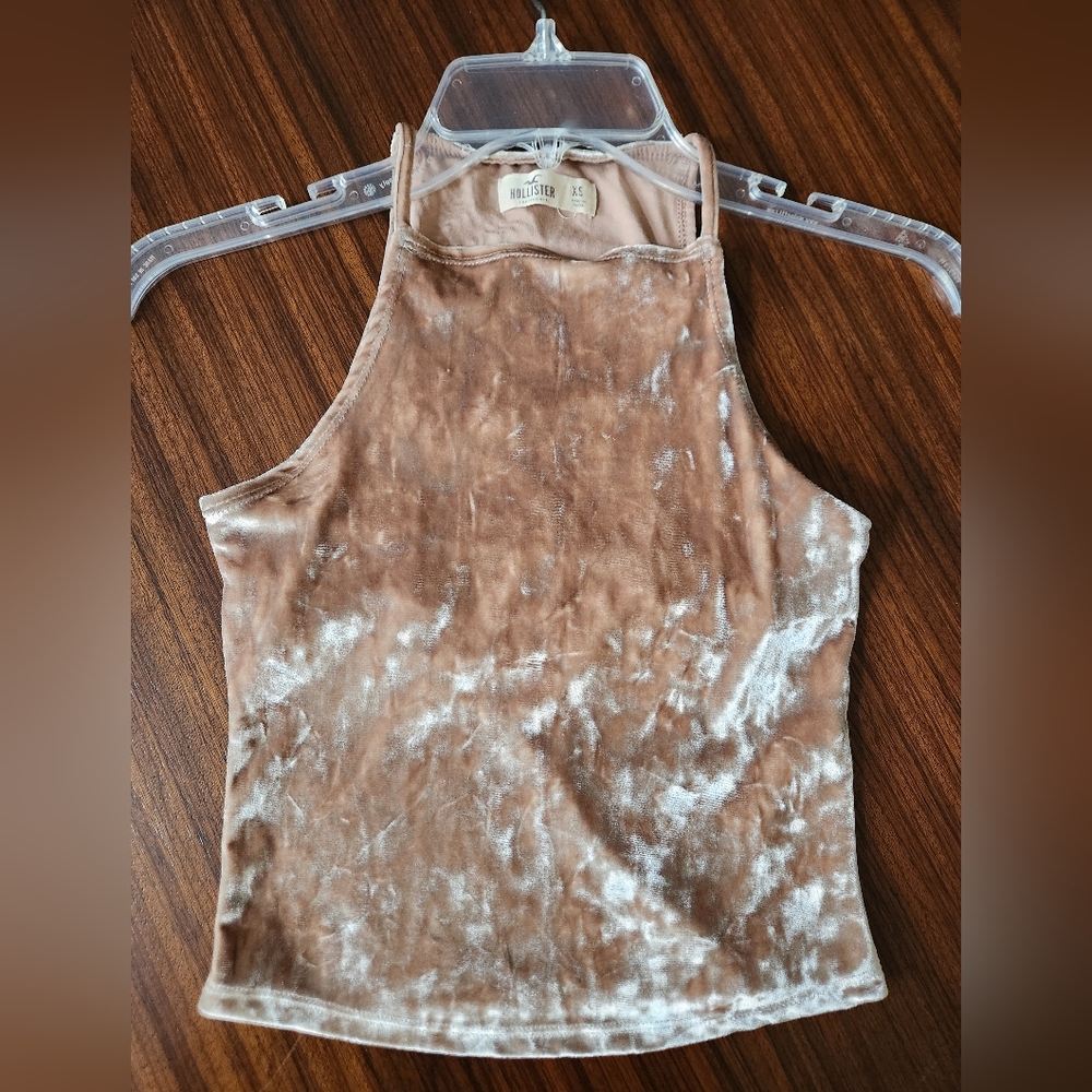 Hollister Women's Crushed Velvet Tank Top, Taupe, XS - Picture 6 of 9
